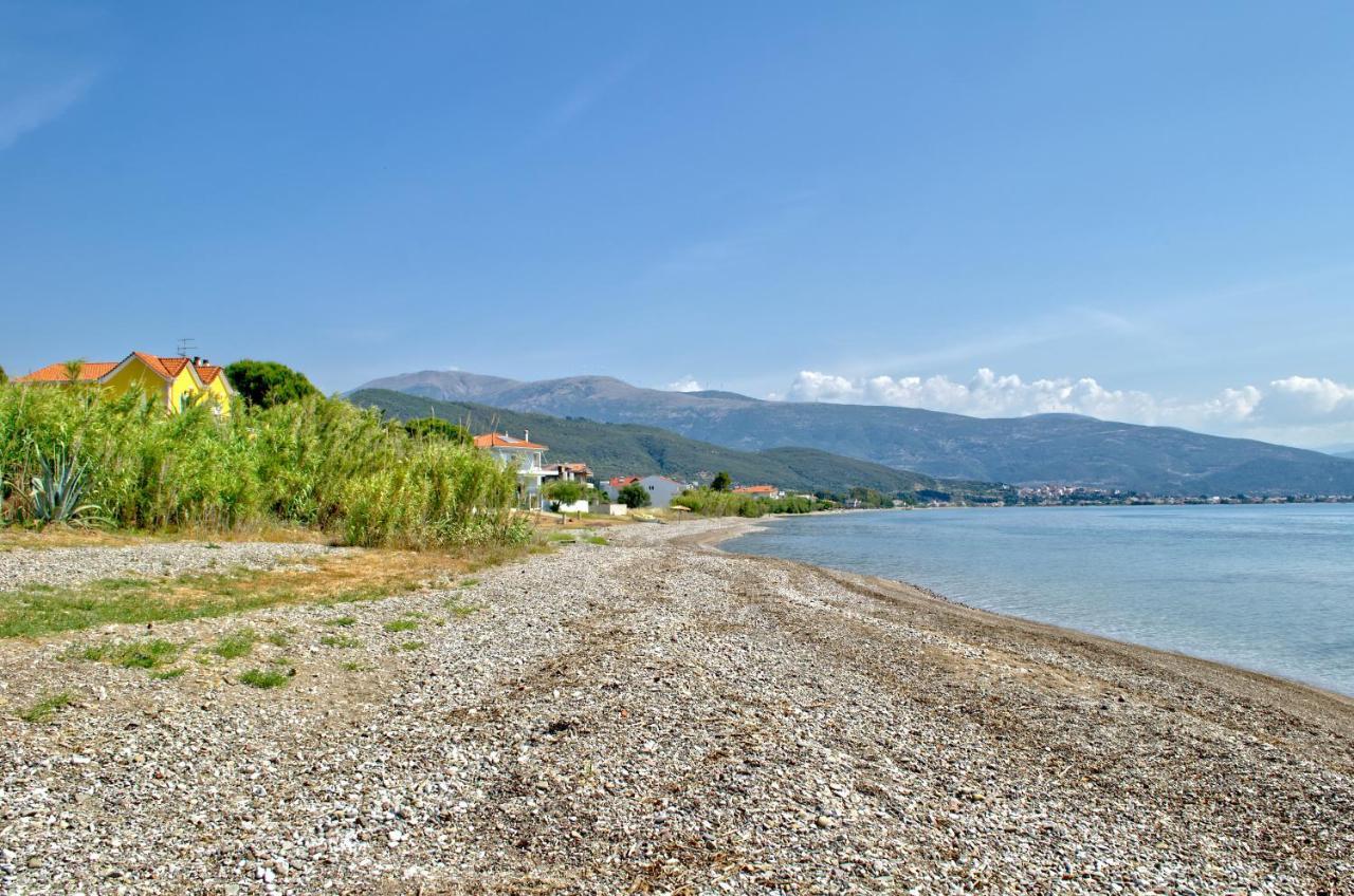Epipleon Luxury Suites -105- Δωμάτιο 35Τμ Με Βεράντα 35Τμ Μπροστά Στη Θάλασσα นาฟปาคตอส ภายนอก รูปภาพ